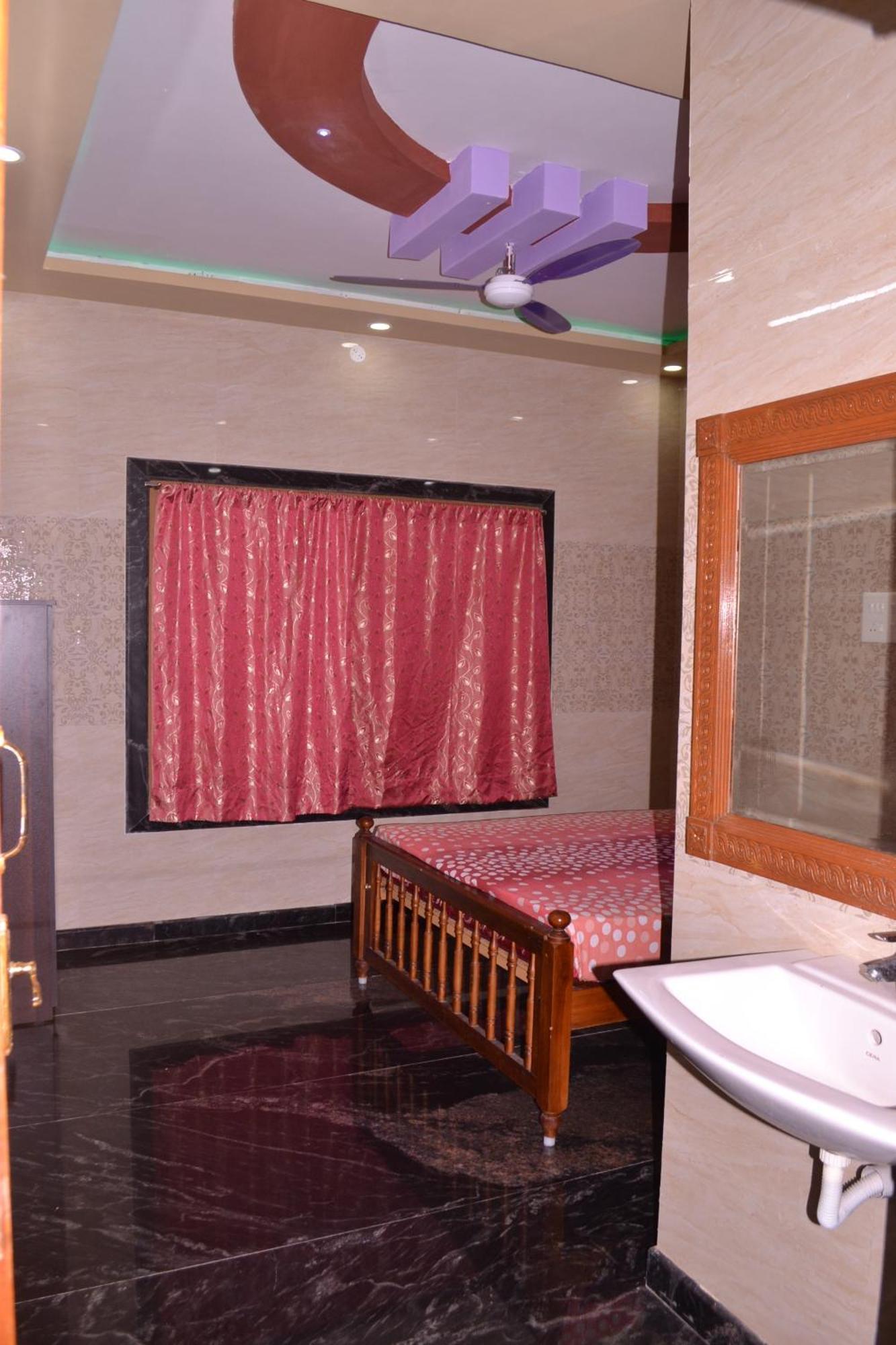 Yuga Guest House Kuttālam Exterior photo